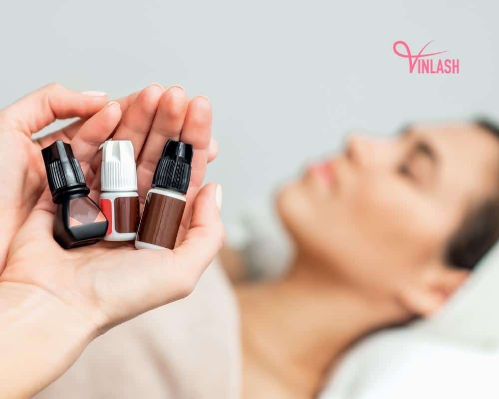 considerations-for-lash-businesses-on-sourcing-eyelash-extension-glue-wholesale-5