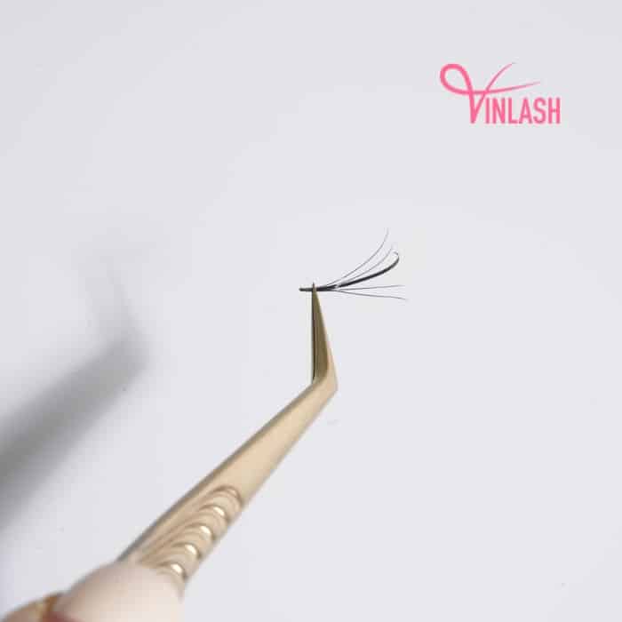 Wispy eyelash extensions black box L 20 lines VLV031-5