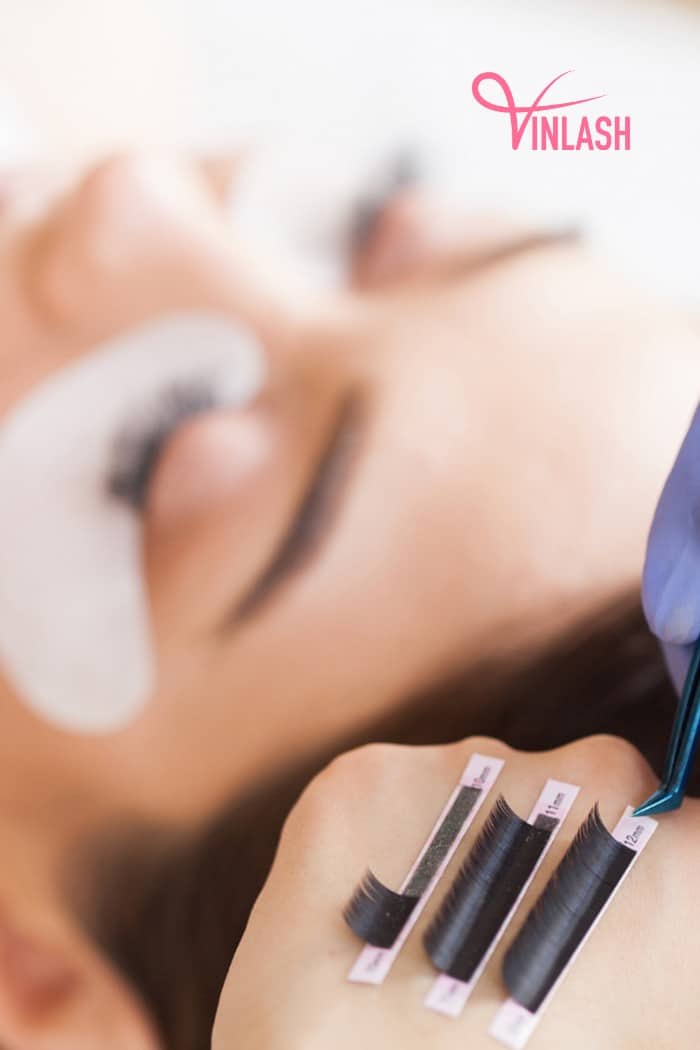 Lady Lash is a famous lash supplier Australia