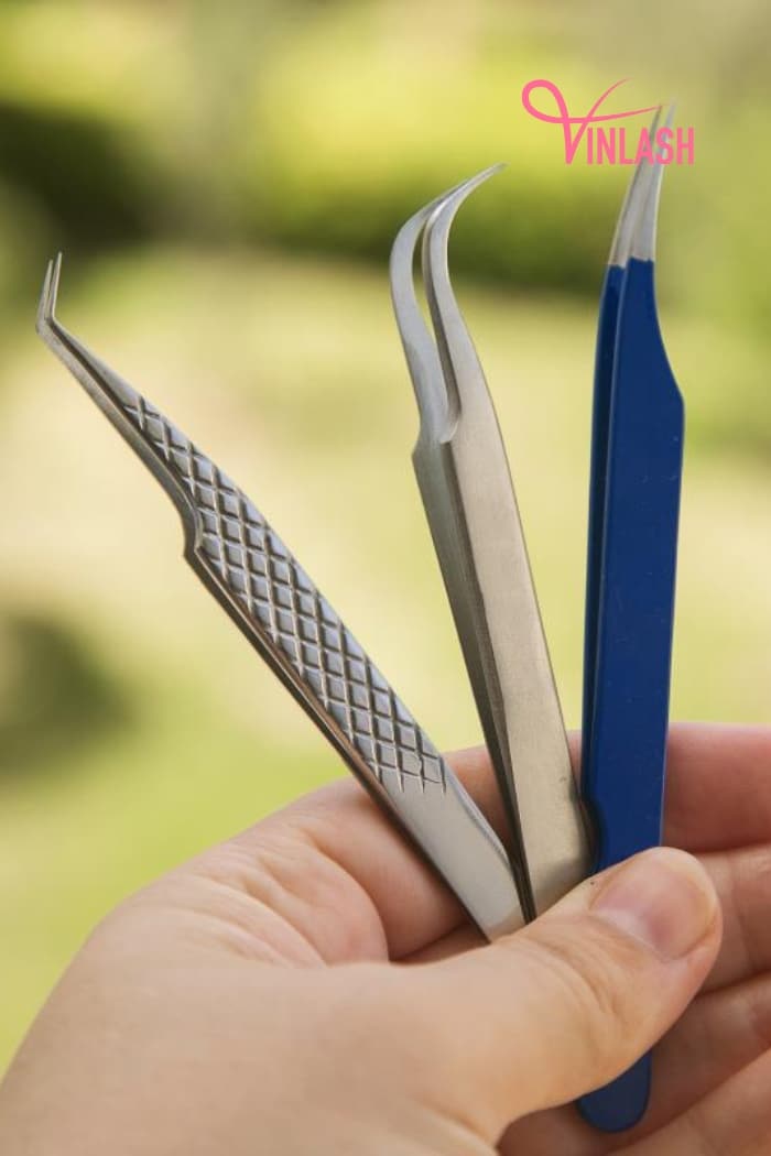 obtain-the-tweezers-of-your-choice-from-a-favored-lash-tweezer-vendor-7