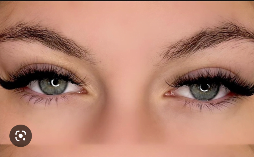 A-behind-the-scenes-look-of-Lashes-Factory-in-the-eyelash-industry-4