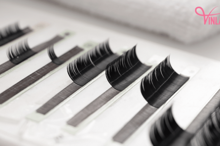 Benefits and ways to buy bulk lashes for business