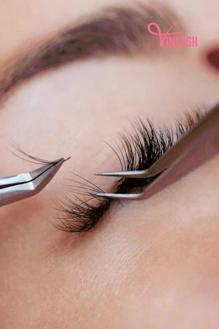 how-to-become-a-lash-tech-in-texas-2