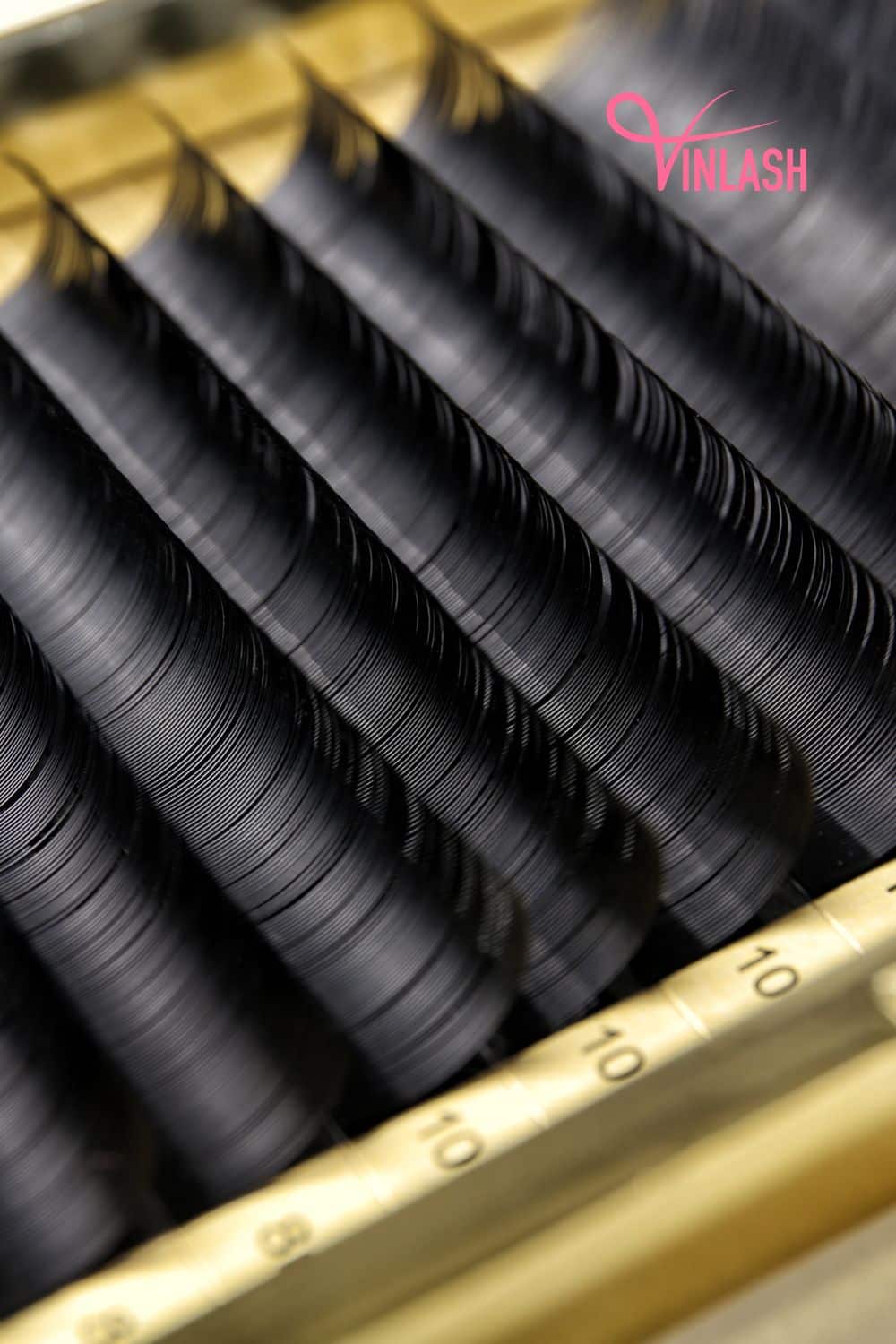 comprehensive-guide-to-choosing-a-lash-packaging-vendor-for-your-lash-business-7