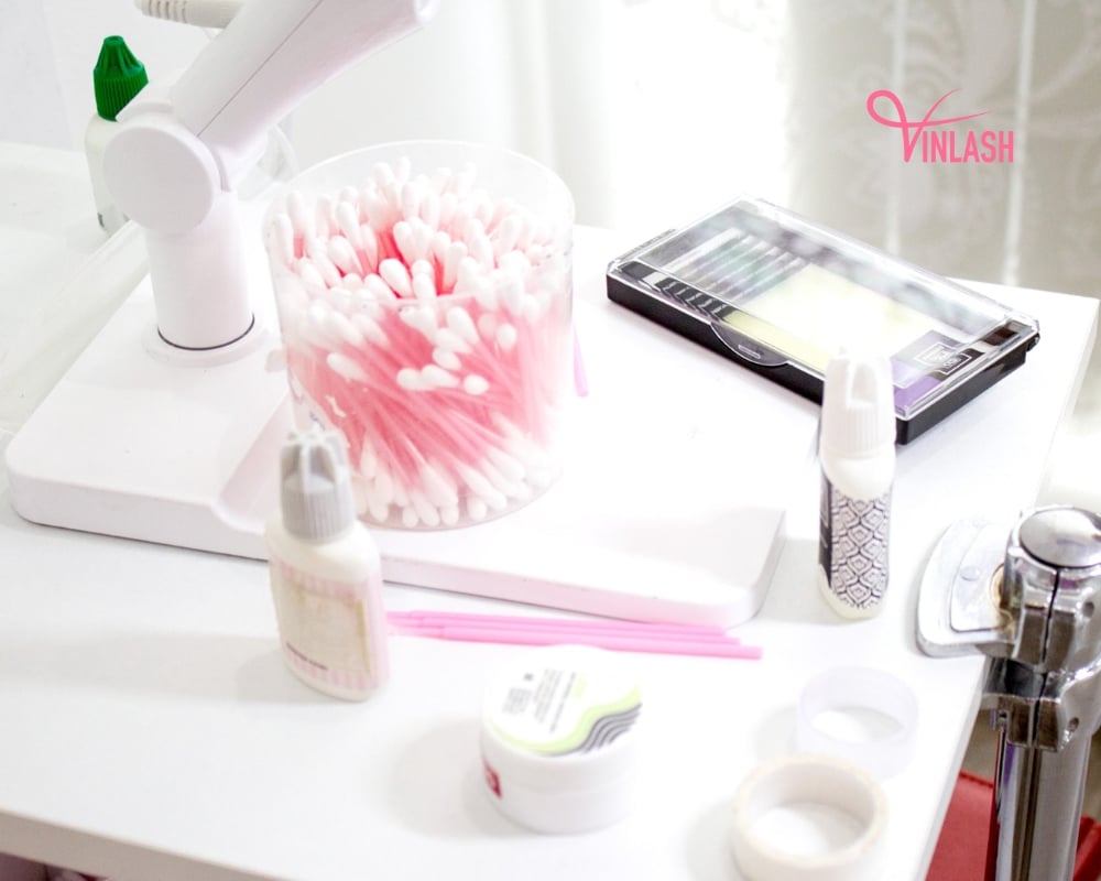the-ultimate-guide-for-your-spa-to-choose-reputable-eyelash-glue-suppliers-2
